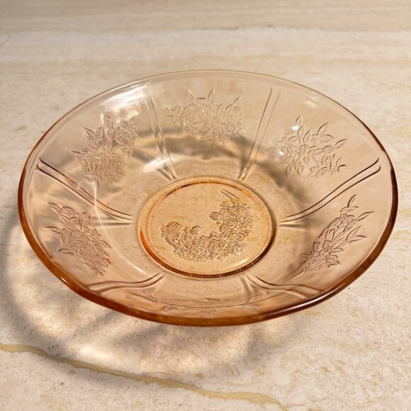 Federal Sharon/Cabbage Rose Pink Depression Glass Embossed Serving Bowl 8.5" - Picture 4 of 13